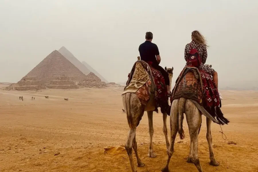 Tour to Pyramids & The Grand Egyptian Museum